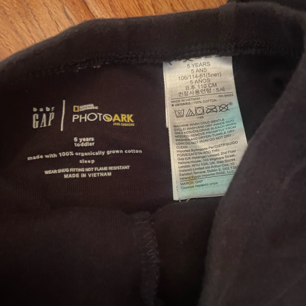 Bundle of 8 boy shorts Cat & Jack, Hurley, Carter’s Blue & Black Athletic Shorts - Picture 8 of 10
